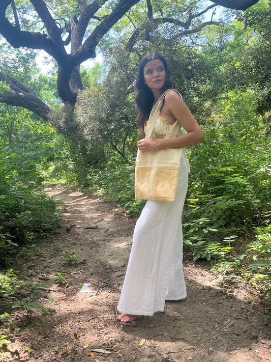 Tote bag con bolsillos teñidos