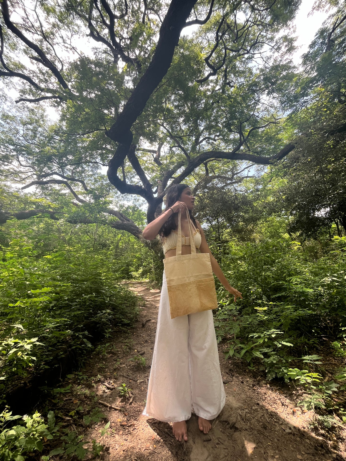 Tote bag con bolsillos teñidos