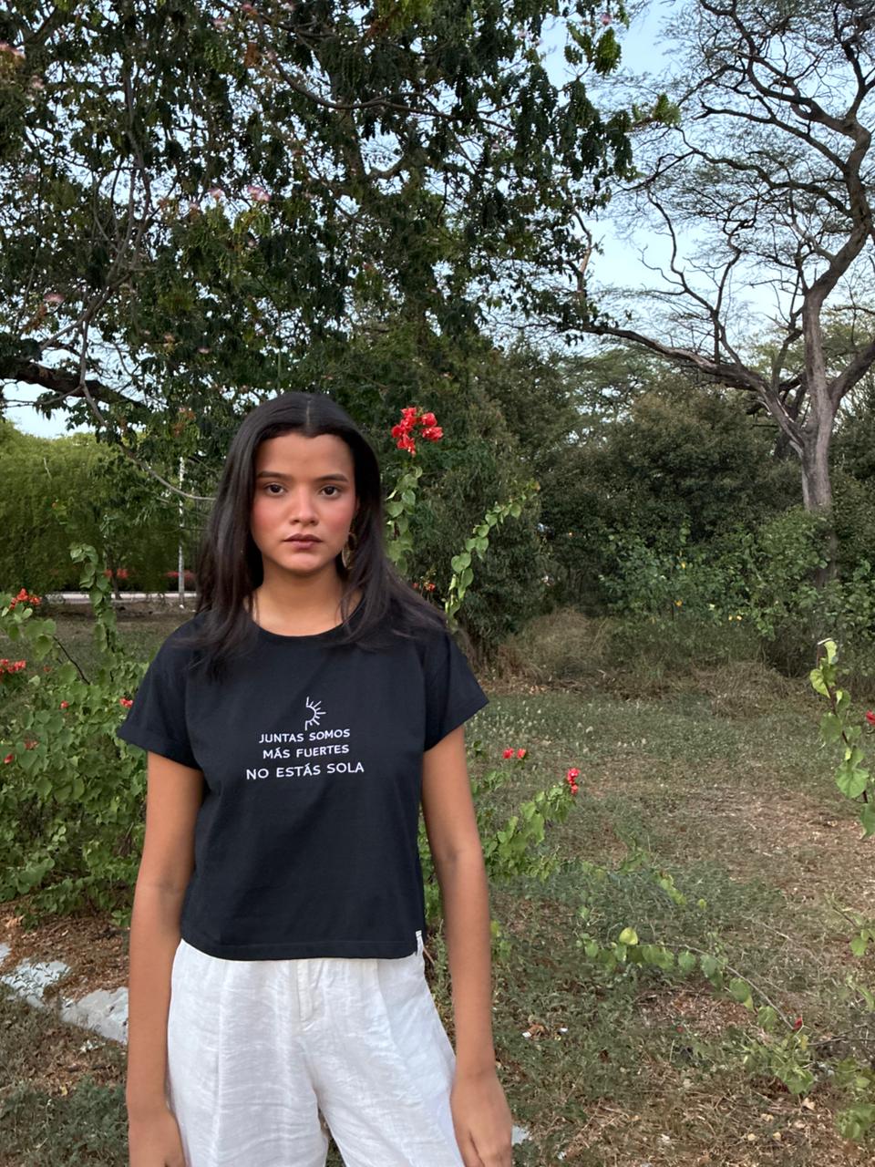 Camiseta Juntas Somos Más Fuertes